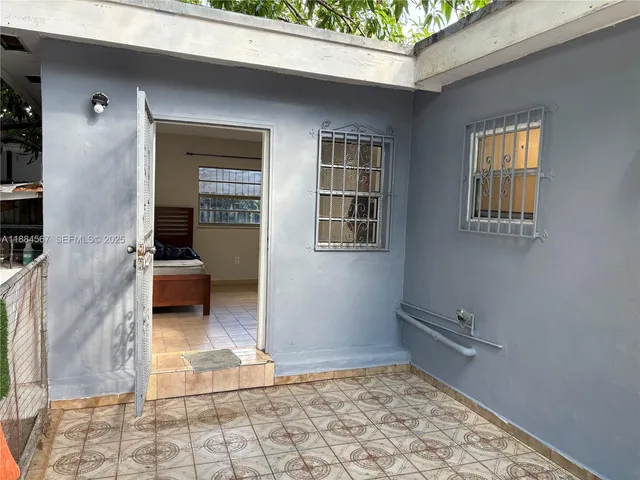 $1,300 | 2395 Northwest 4th Street, Unit 1, Miami, FL 33125