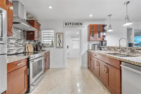 $1,050,000 | 1520 Southwest 86th Court, Miami, FL 33144