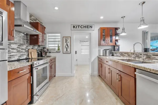 $1,050,000 | 1520 Southwest 86th Court, Miami, FL 33144
