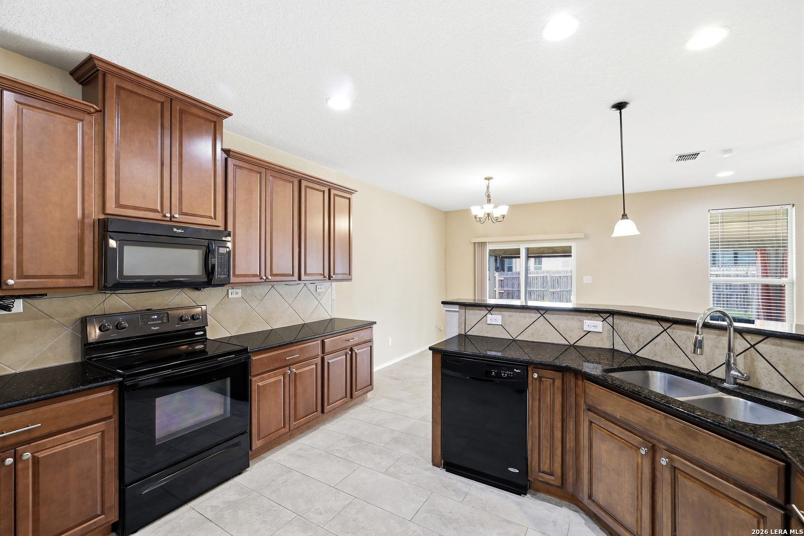 9911 Copper Rise Converse, TX 78109 - Photo 10 of 24