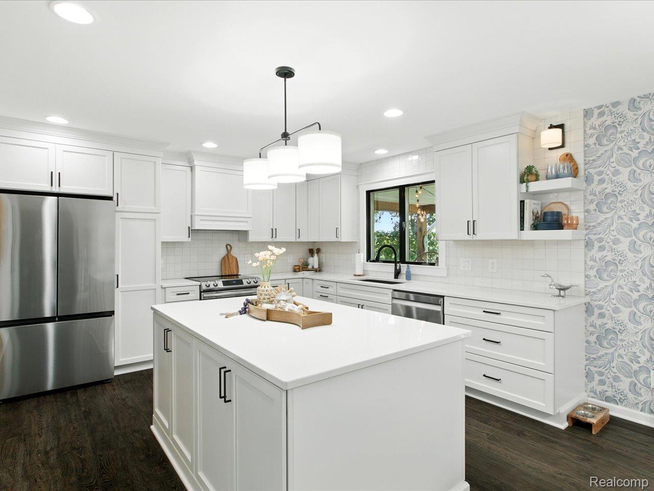 4405 North River Road Fort Gratiot, MI 48059 - Photo 16 of 52 Kitchen offers a wonderful design layout for every day living or holiday entertaining.