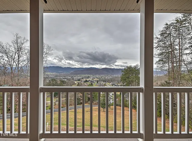 $730,000 | 128 Willshire Drive, Elizabethton, TN 37643