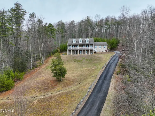 $730,000 | 128 Willshire Drive, Elizabethton, TN 37643