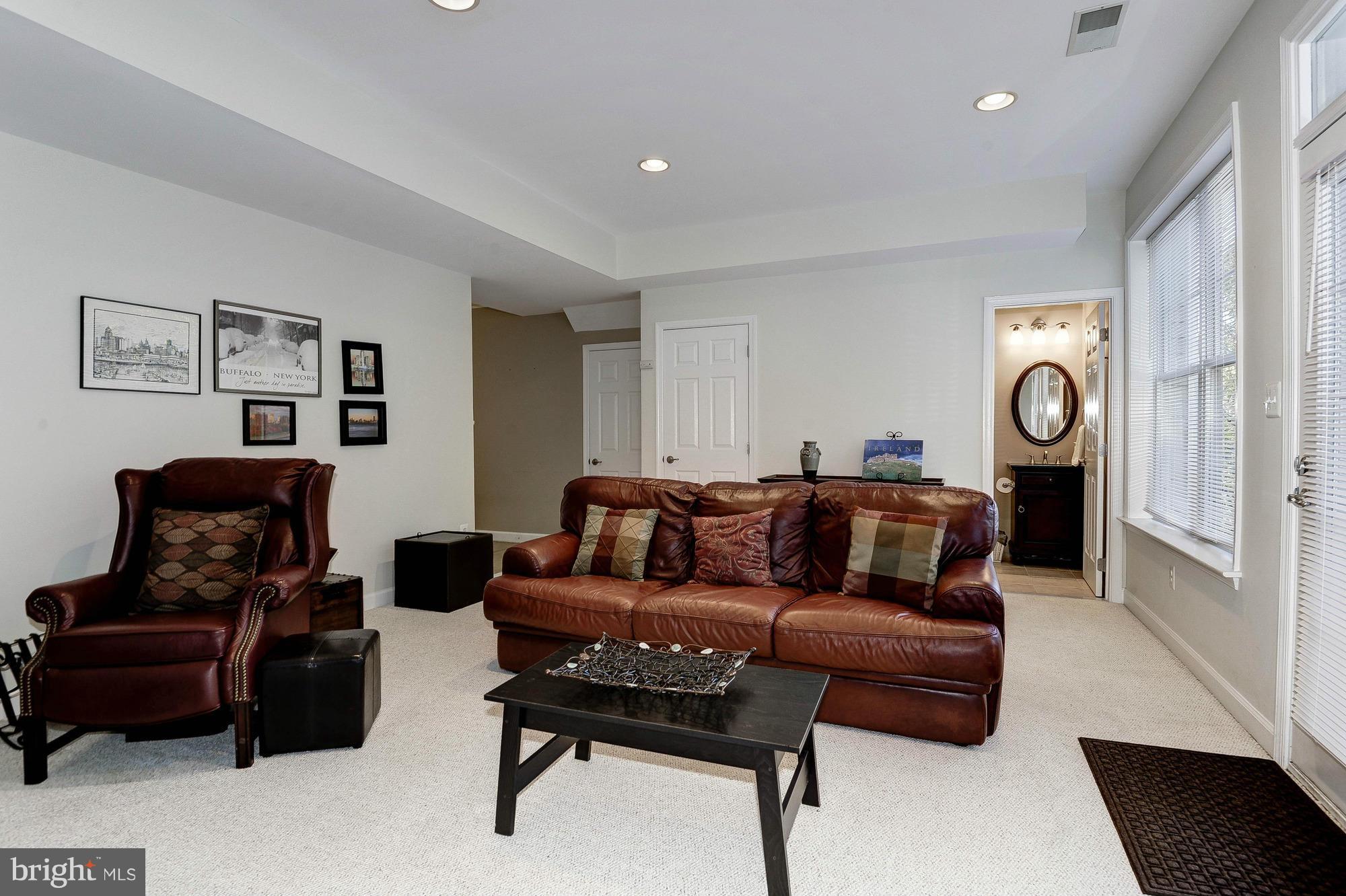 11125 Little Compton Drive Reston, VA 20191 - Photo 25 of 30 Living Room