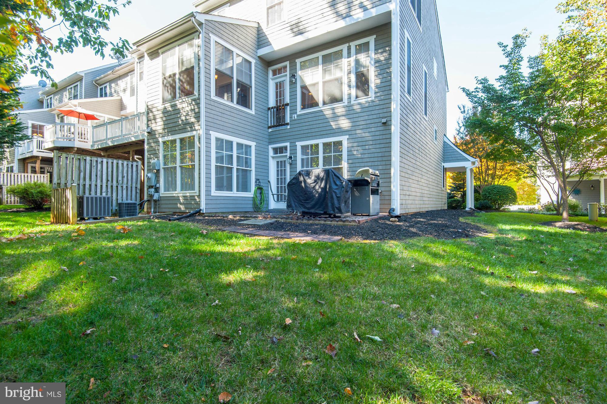 11125 Little Compton Drive Reston, VA 20191 - Photo 27 of 30 Exterior (Rear)