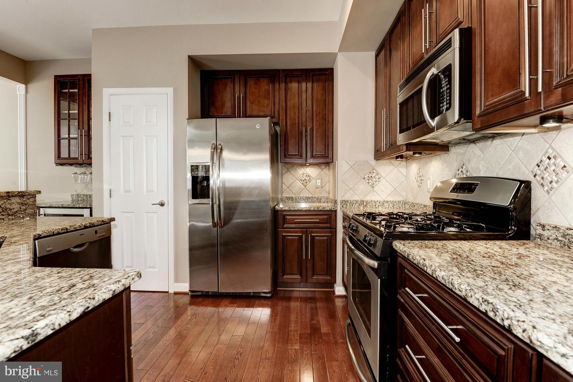 11125 Little Compton Drive Reston, VA 20191 - Photo 7 of 30 Kitchen