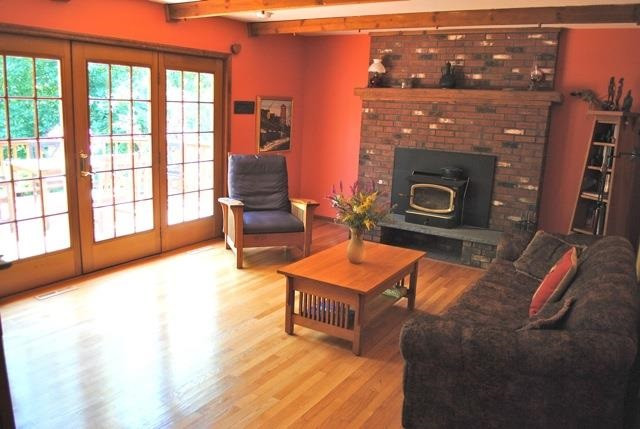 785 Riverview Road Rexford, NY 12148 - Photo 12 of 25 Family Room with Airtight Insert