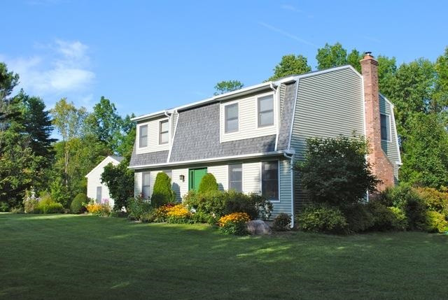 785 Riverview Road Rexford, NY 12148 - Photo 2 of 25 Beautiful Perennial Gardens