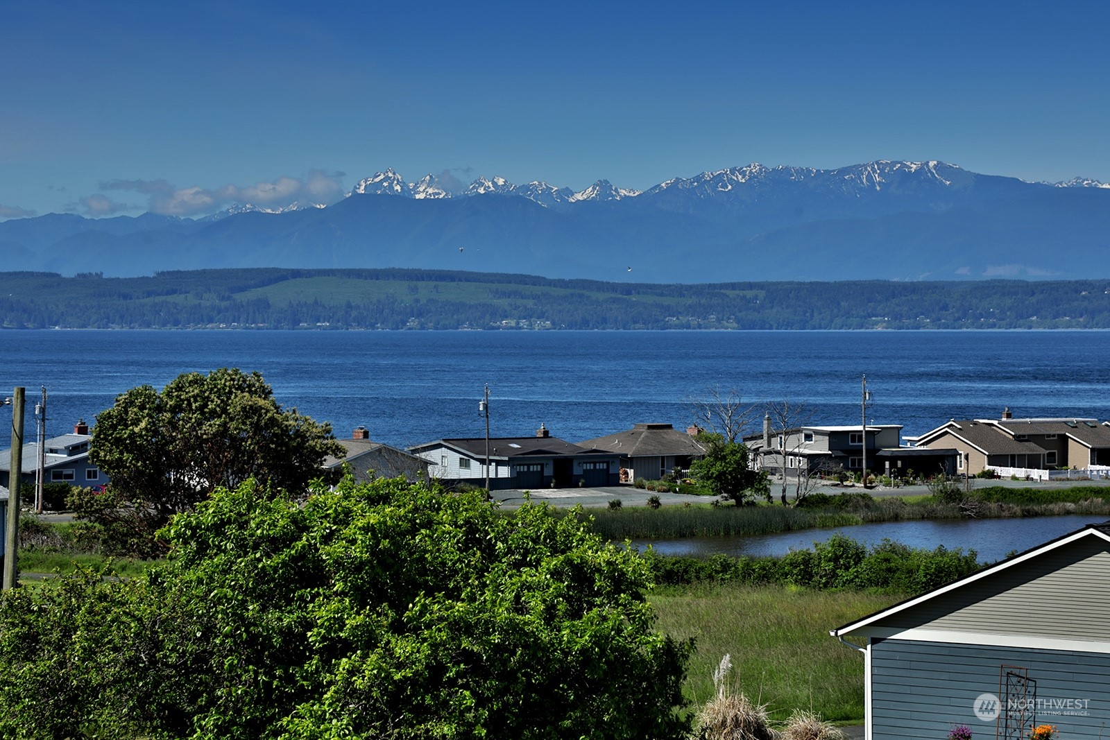 260 Kai Road Freeland, WA 98249 - Photo 1 of 40 Gallery Image 1