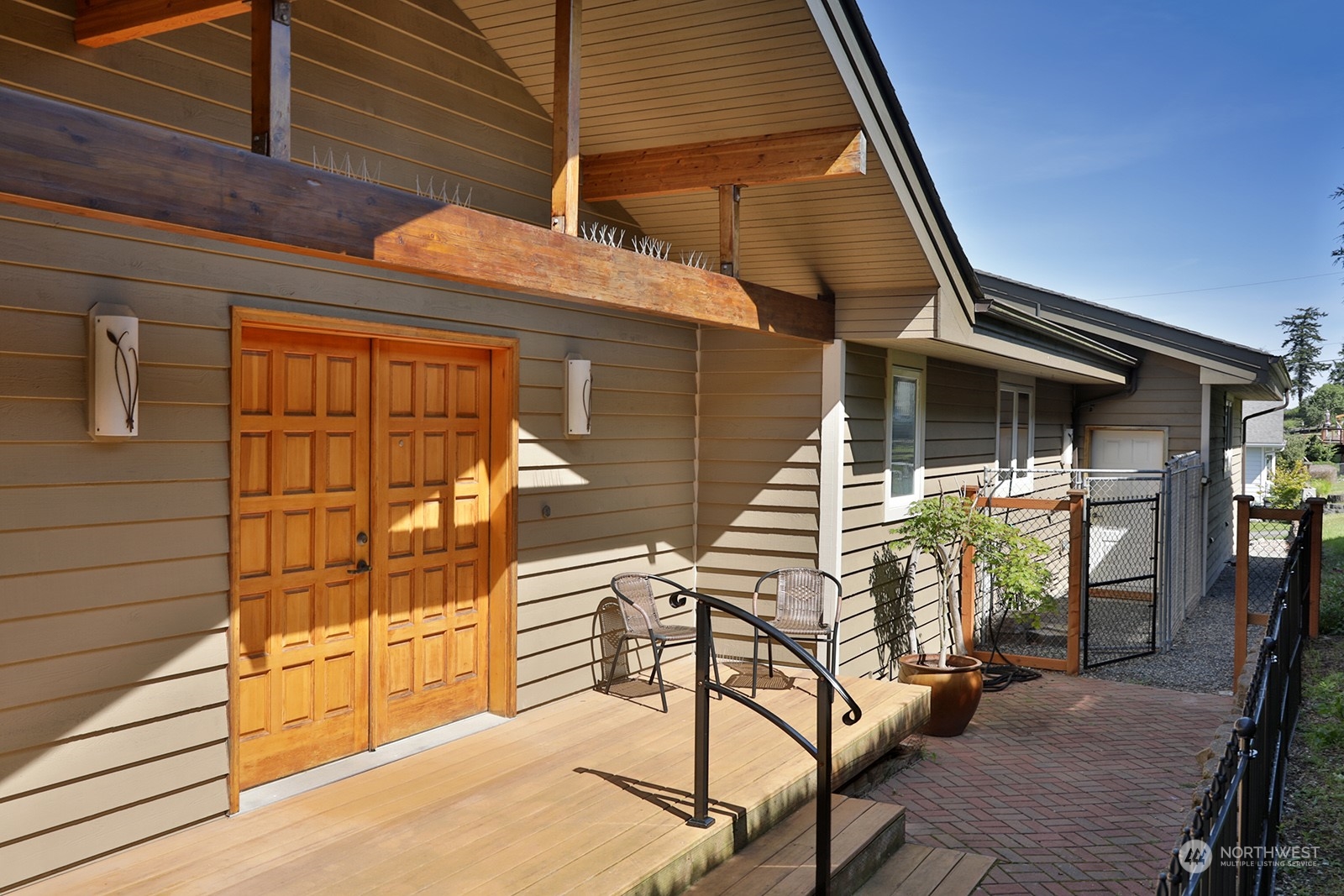 260 Kai Road Freeland, WA 98249 - Photo 3 of 40 Gallery Image 3