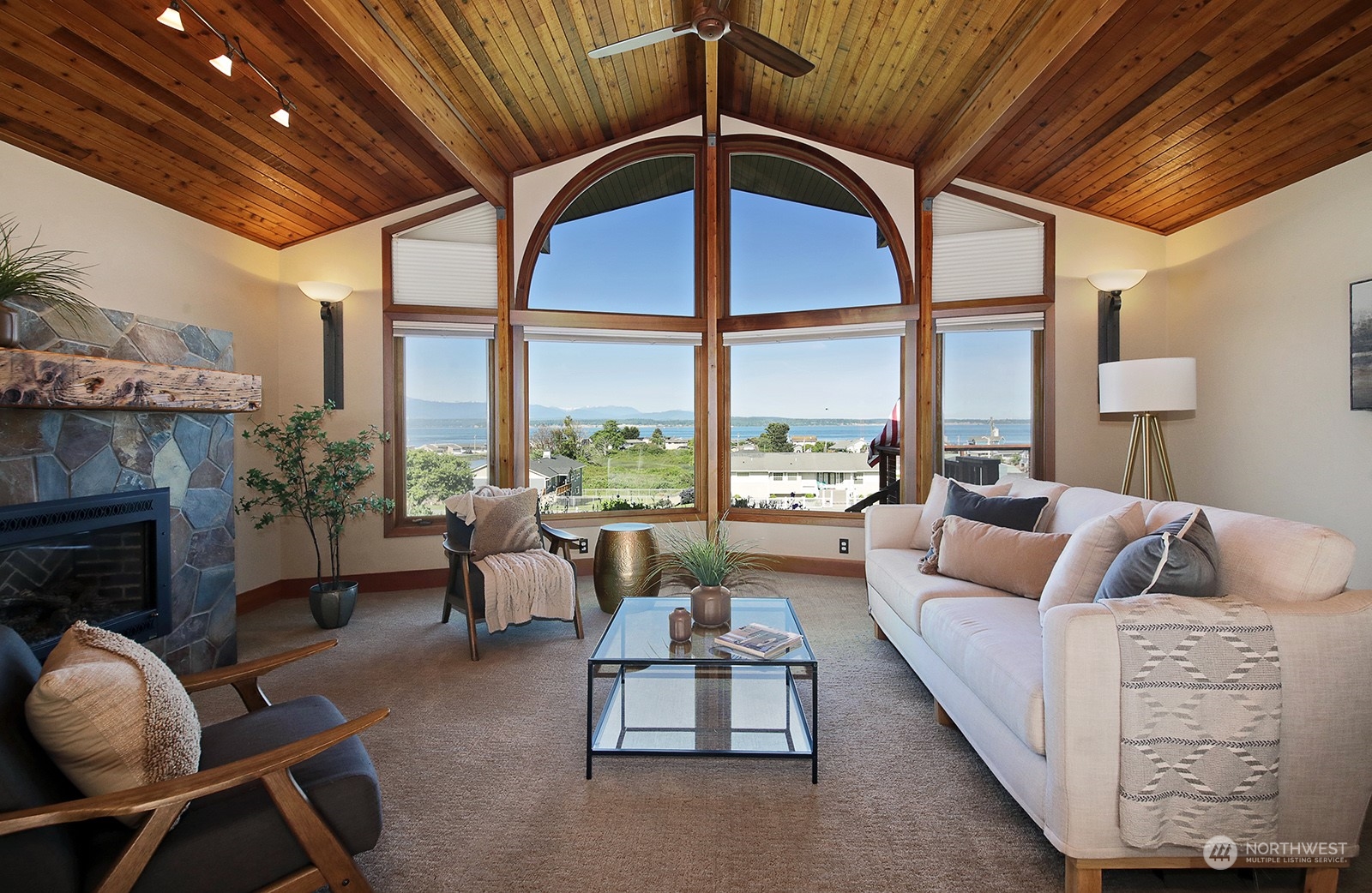 260 Kai Road Freeland, WA 98249 - Photo 6 of 40 Gallery Image 6