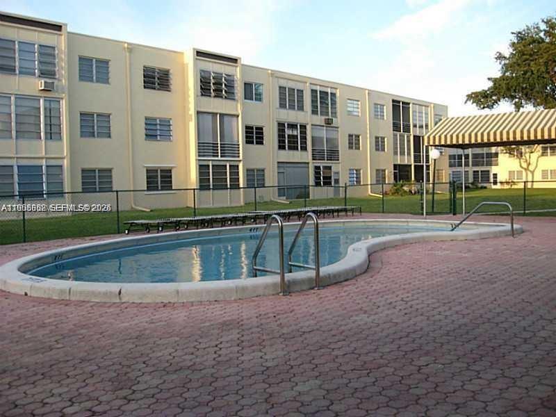 101 Berkley Road, Unit 303 Hollywood, FL 33024 - Photo 13 of 18