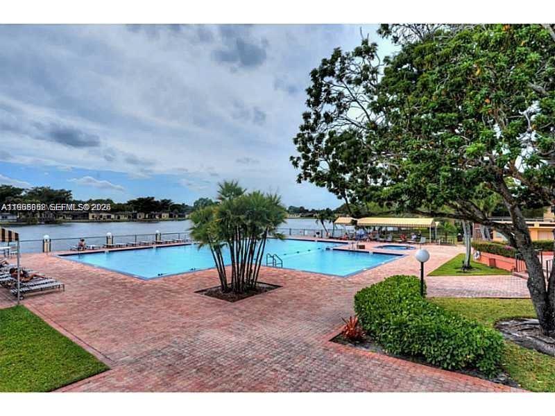 101 Berkley Road, Unit 303 Hollywood, FL 33024 - Photo 14 of 18