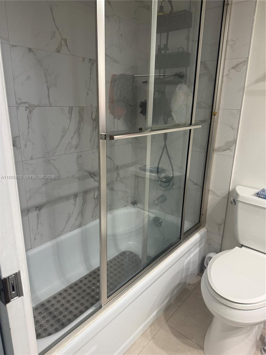 101 Berkley Road, Unit 303 Hollywood, FL 33024 - Photo 8 of 18