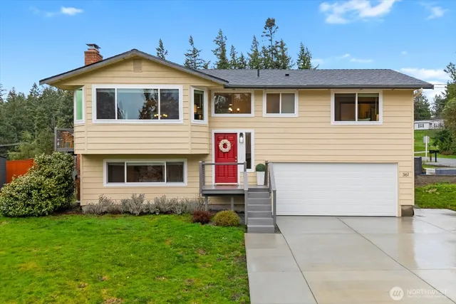 $625,000 | 361 Grandview Avenue, Camano Island, WA 98282