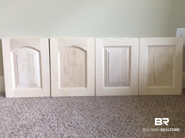 22634 Nana Loop East Silverhill, AL 36576 - Photo 2 of 5 Cabinets Doors