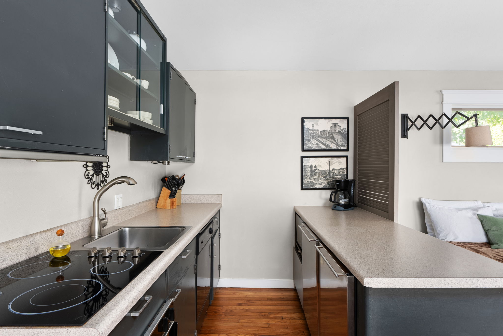 311 East 35th Street Austin, TX 78705 - Photo 25 of 40 Upstairs Unit C