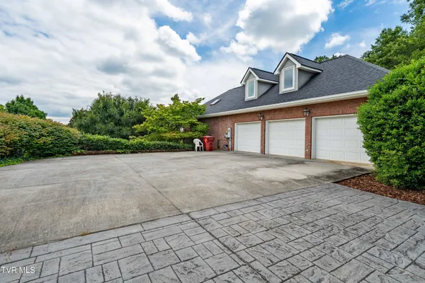 $1,550,000 | 105 Black Thorn Drive, Jonesborough, TN 37659