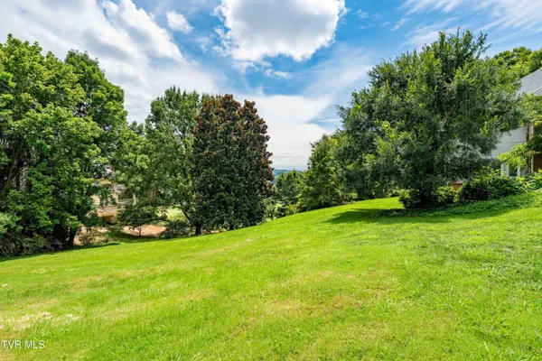 $1,550,000 | 105 Black Thorn Drive, Jonesborough, TN 37659