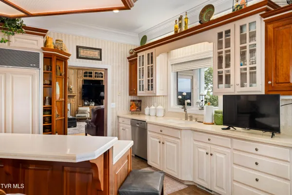 $1,550,000 | 105 Black Thorn Drive, Jonesborough, TN 37659