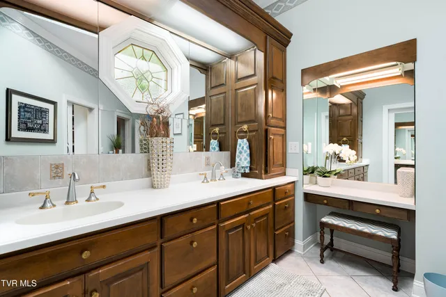 $1,650,000 | 105 Black Thorn Drive, Jonesborough, TN 37659