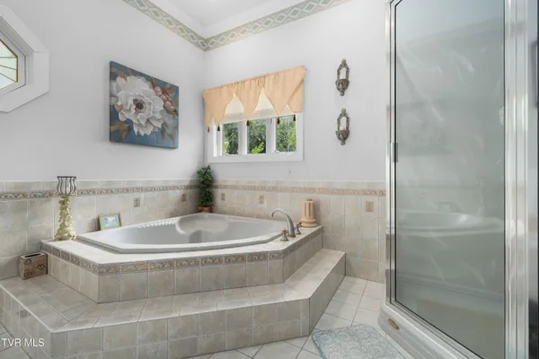 $1,550,000 | 105 Black Thorn Drive, Jonesborough, TN 37659