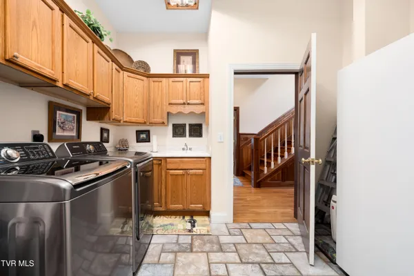 $1,550,000 | 105 Black Thorn Drive, Jonesborough, TN 37659