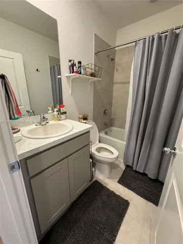 $2,850 | 466 Northeast 12th Street, Florida City, FL 33034