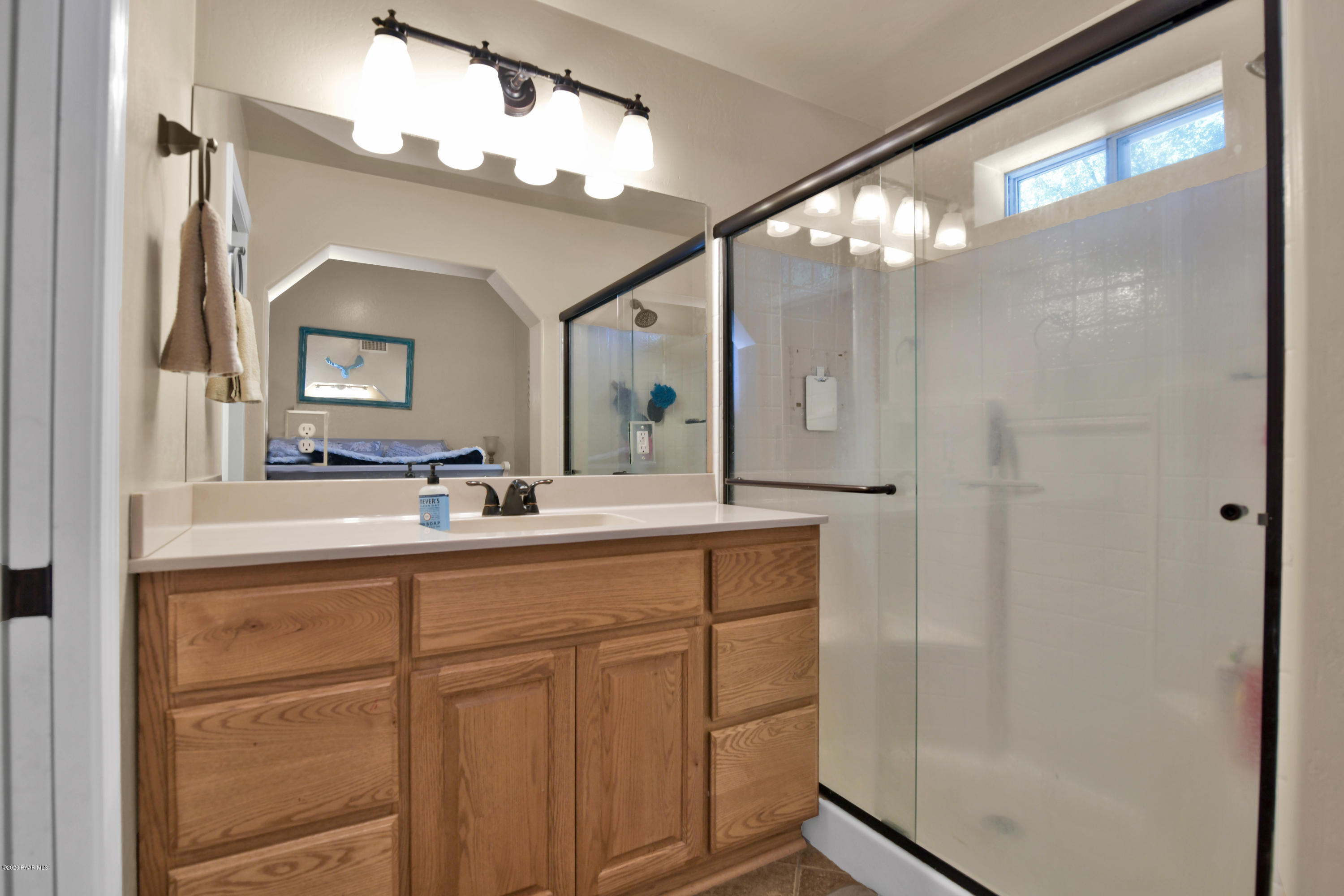 1990 Fox Road Chino Valley, AZ 86323 - Photo 11 of 23 Master Bathroom