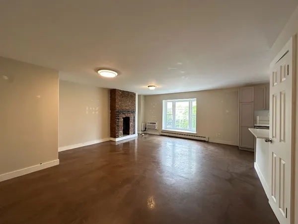$3,650 | 327 Van Brunt Street, Unit 1 | Red Hook