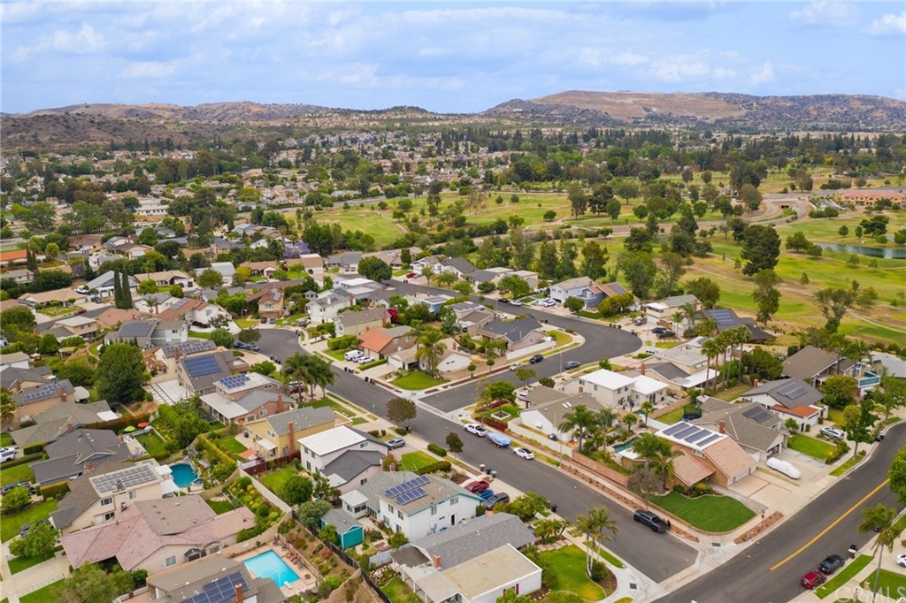 361 Amberwick Lane Brea, CA 92821 - Photo 3 of 25