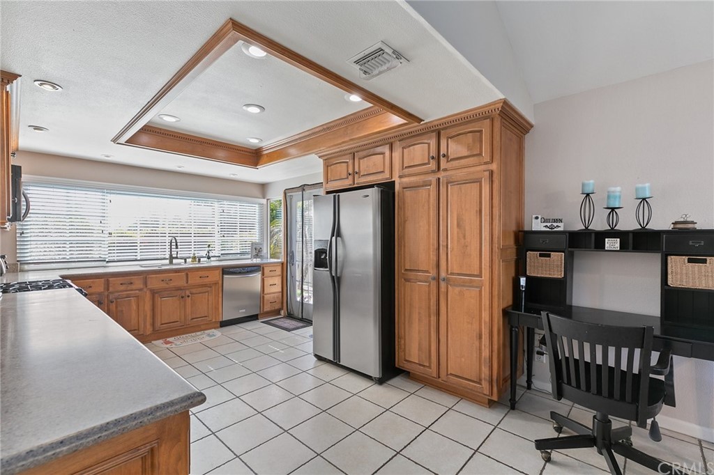 361 Amberwick Lane Brea, CA 92821 - Photo 5 of 25