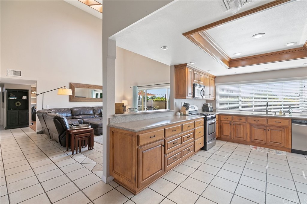 361 Amberwick Lane Brea, CA 92821 - Photo 6 of 25