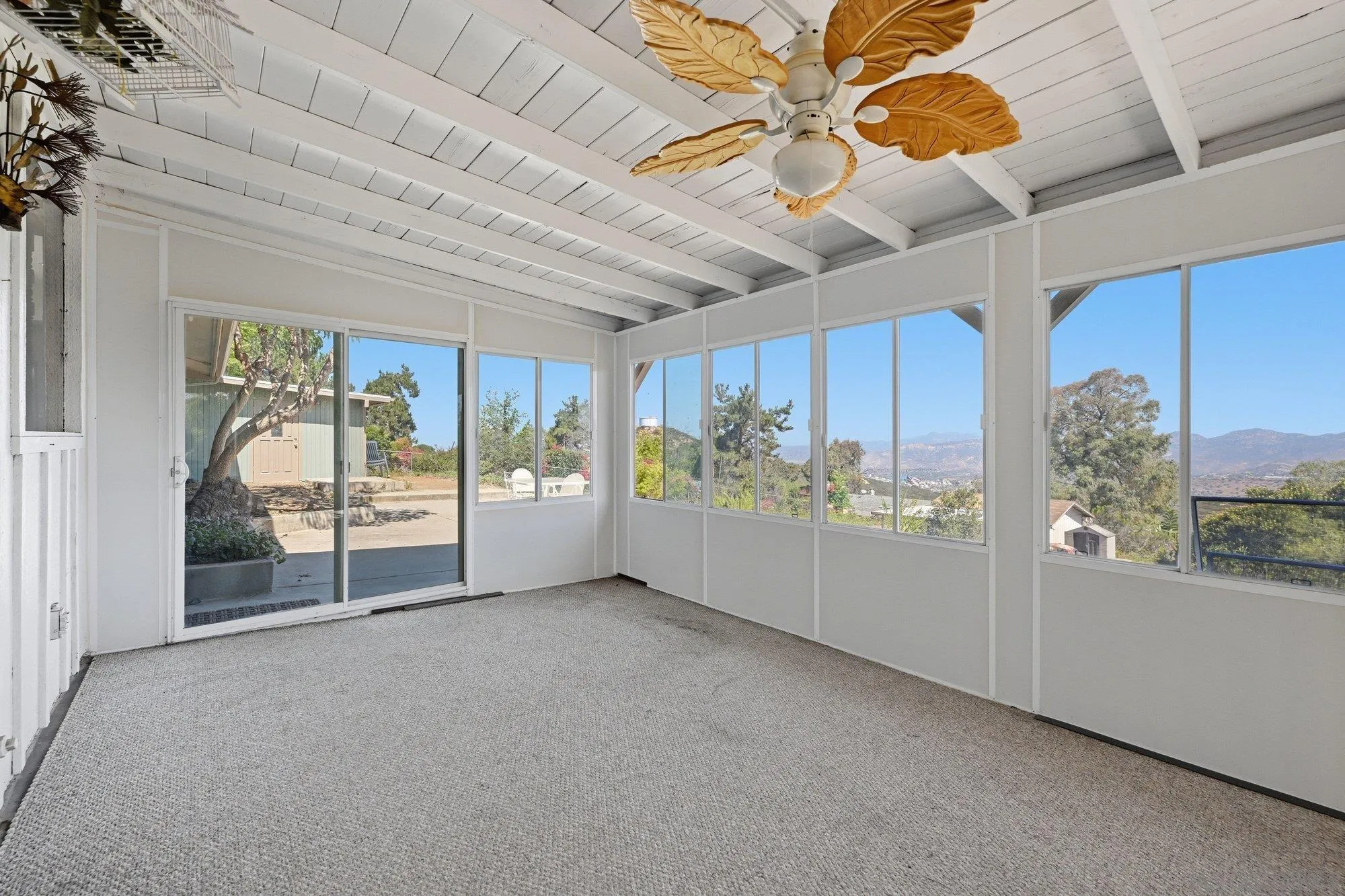133 La Cresta Heights Road El Cajon, CA 92021 - Photo 9 of 30