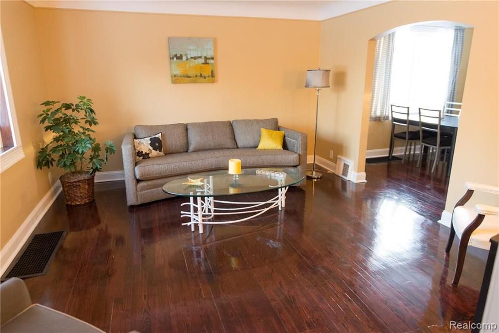 8911 Inkster Road Livonia, MI 48150 - Photo 8 of 40