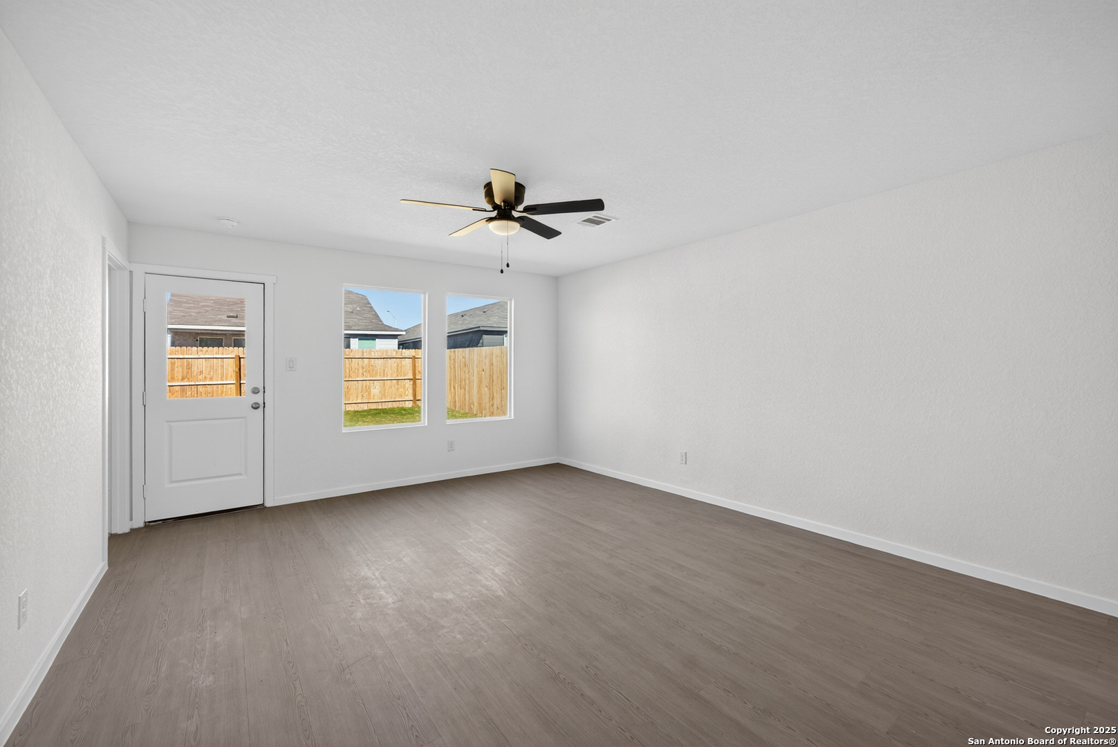 479 Sarah Way Marion, TX 78124 - Photo 7 of 28