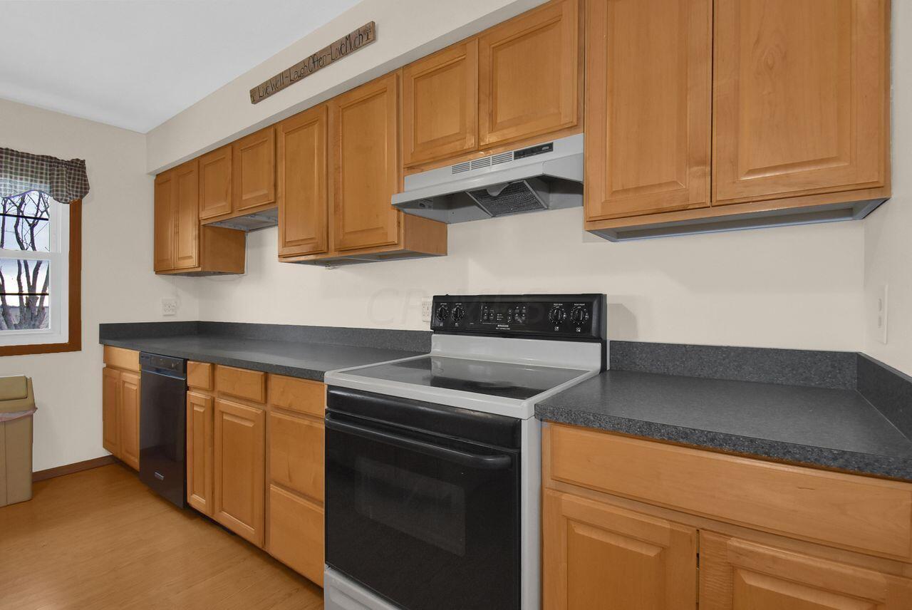 2633 Stringtown Road Washington Court House, OH 43160 - Photo 11 of 37 Kitchen