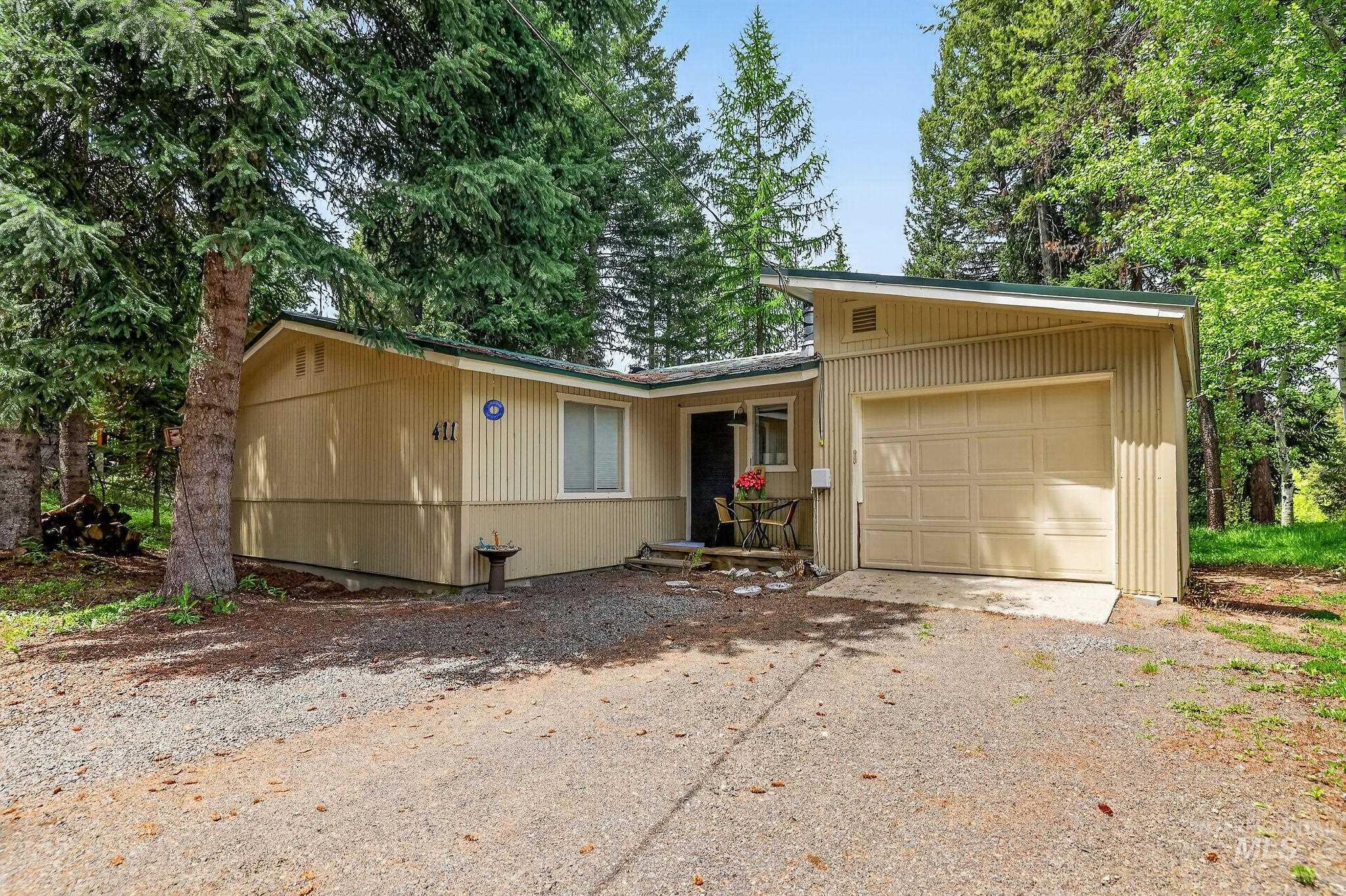 411 Rio Vista Boulevard McCall, ID 83638 - Photo 3 of 45