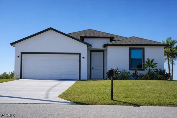 $279,900 | 238 Nashua Avenue South, Lehigh Acres, FL 33974