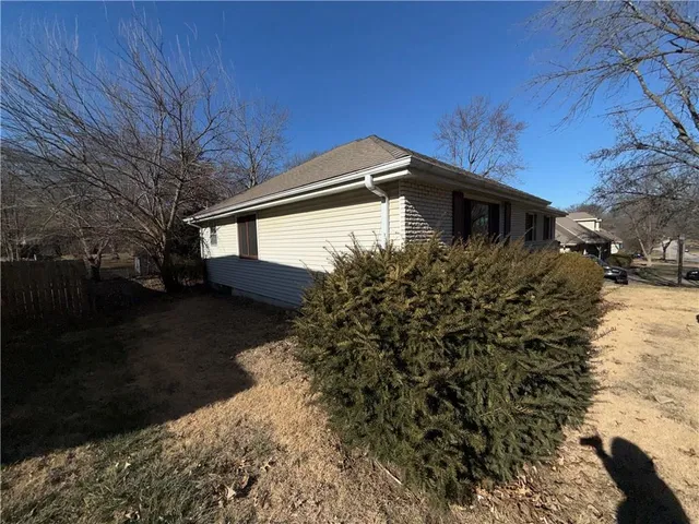 $169,900 | 6518 Sterling Avenue, Raytown, MO 64133