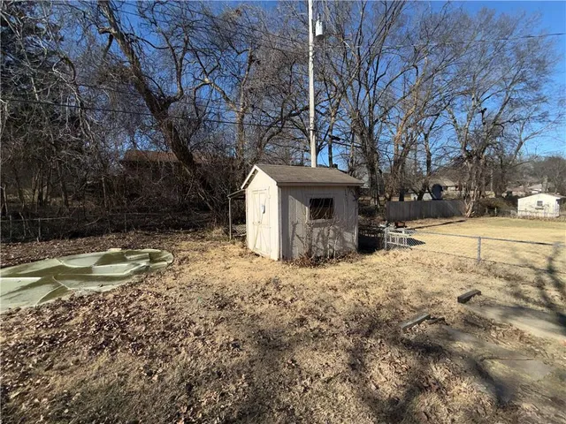 $169,900 | 6518 Sterling Avenue, Raytown, MO 64133