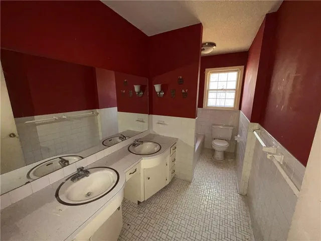 $169,900 | 6518 Sterling Avenue, Raytown, MO 64133