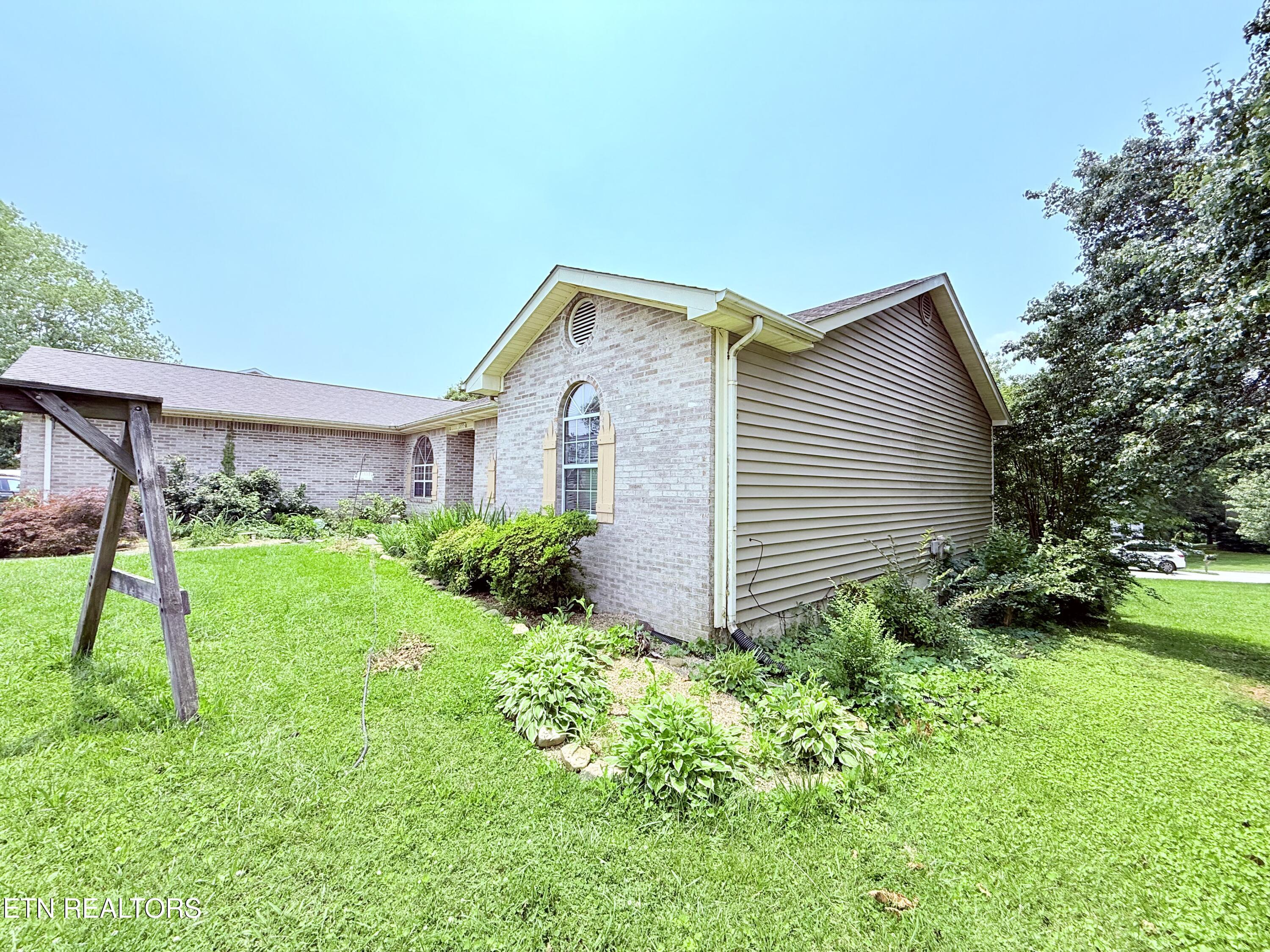 10095 Double Tree Road Knoxville, TN 37932 - Photo 8 of 16 IMG_2681