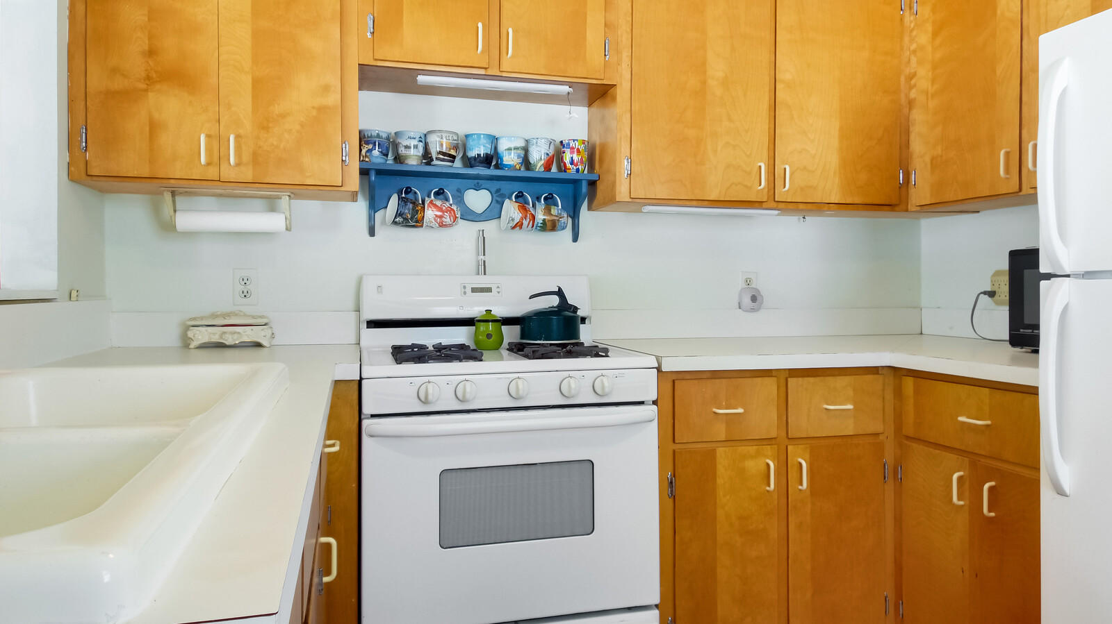 137 9th Fire Road South China, ME 04358 - Photo 23 of 30 Kitchen