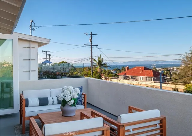 $2,799,900 | 221 VÃa Los Miradores, Redondo Beach, CA 90277
