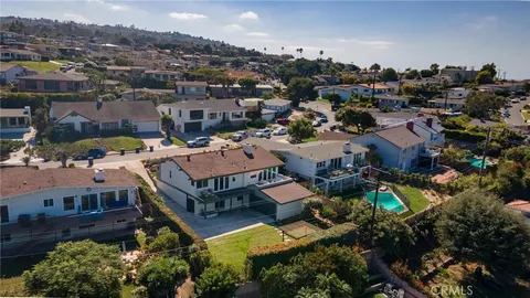 $2,799,900 | 221 Vía Los Miradores, Redondo Beach, CA 90277