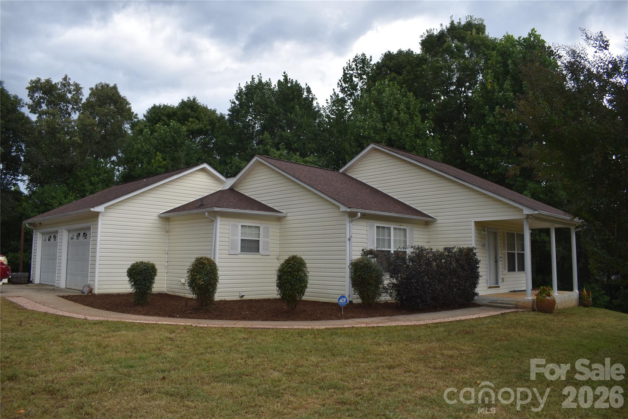 26 Chipmunk Ridge Marion, NC 28752 - Photo 2 of 32 Gallery Image 2