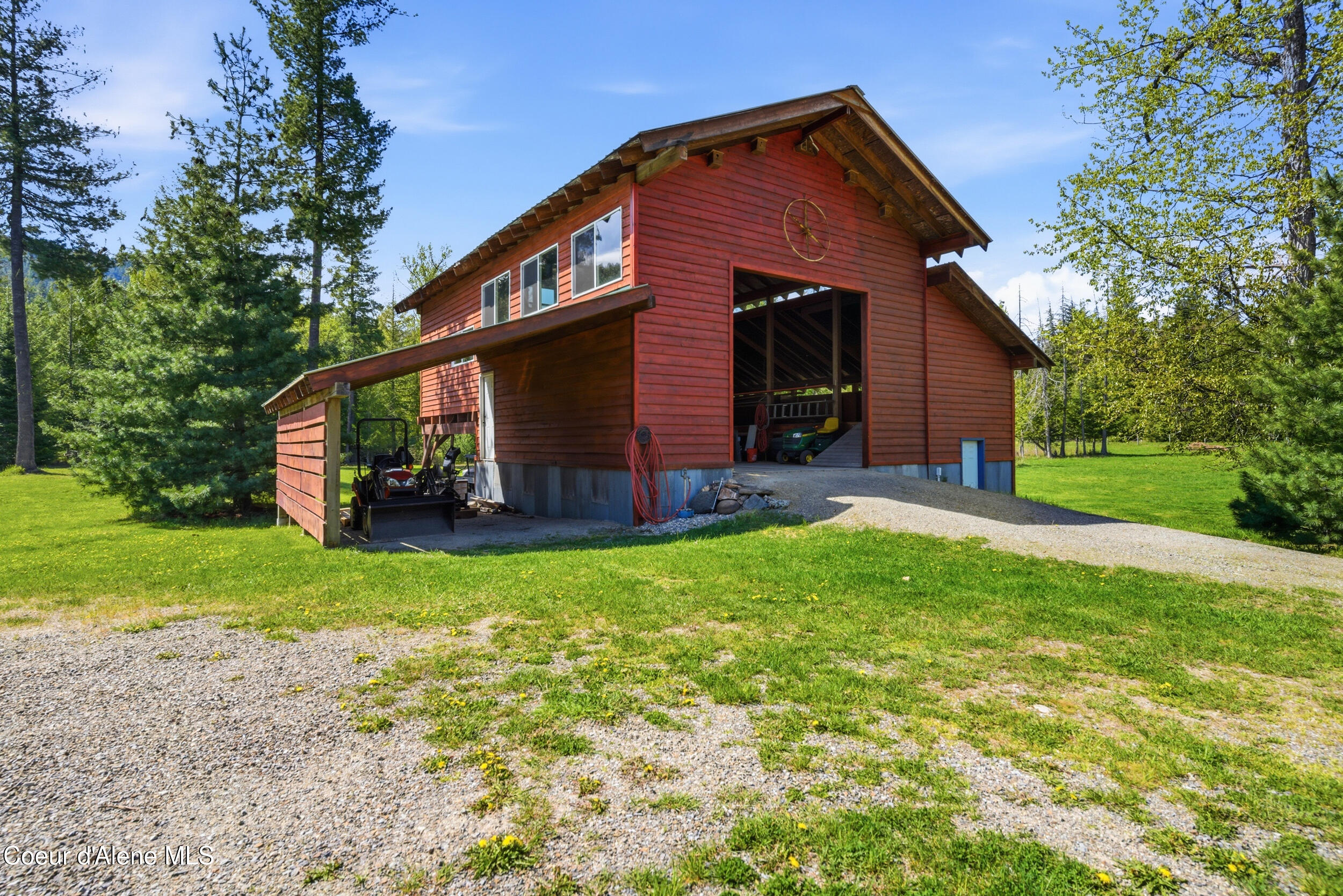 53 Sawtooth Way Sagle, ID 83860 - Photo 55 of 71 Center Door is 12x12