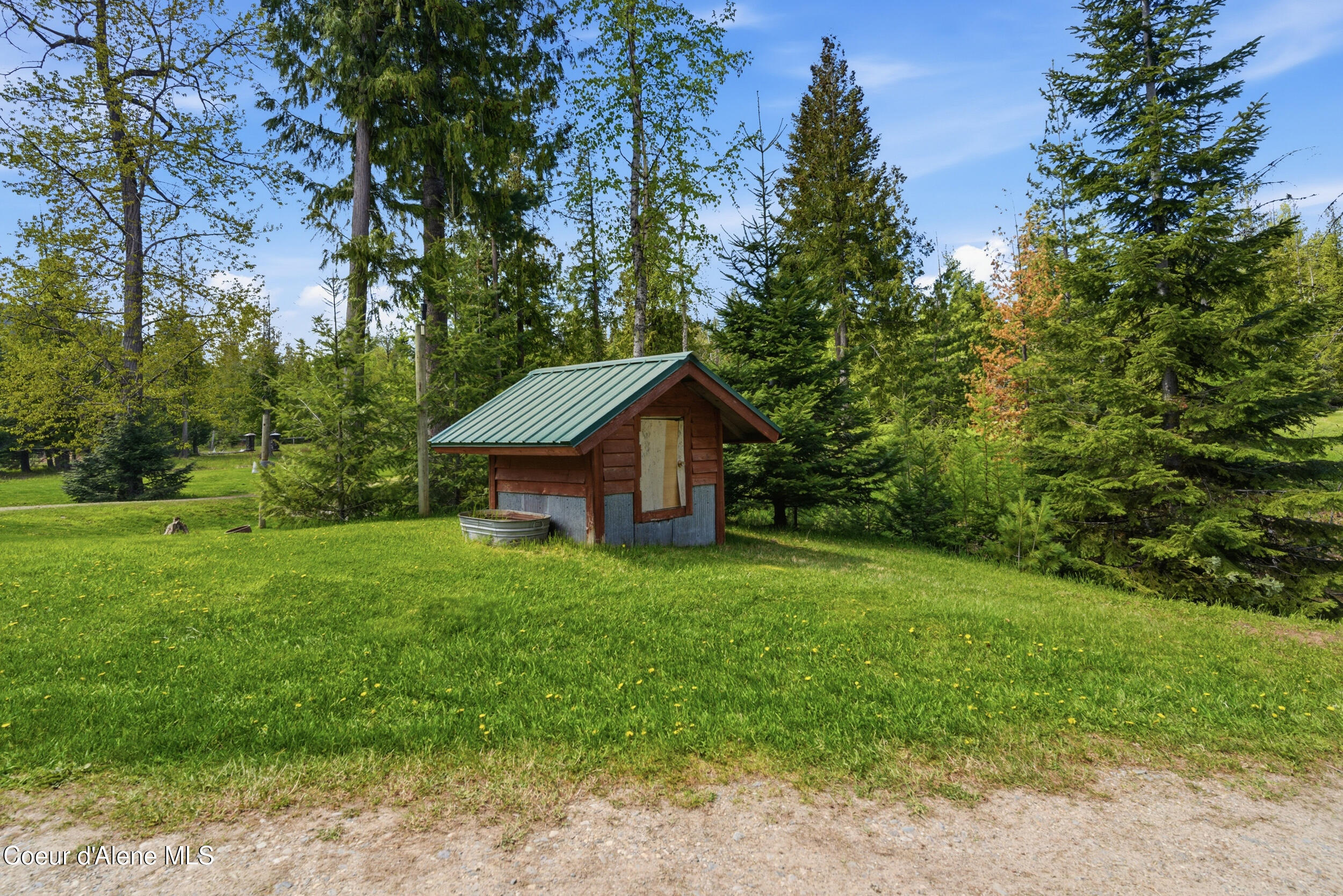 53 Sawtooth Way Sagle, ID 83860 - Photo 60 of 71 10 Gallon Per Minute Well - Pump House