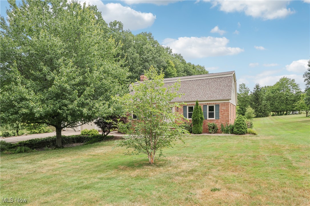 4101 Huffman Road Medina, OH 44256 - Photo 1 of 48 This gorgeous colonial 4 bedroom 3 full bath on almost an acre resides on the Weymouth Country Club